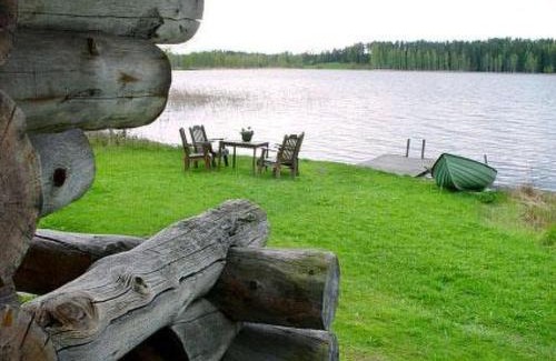 Asikkala House | Inviting Holiday Home Kopinkallio 2 with Hot Tub & Kitchen