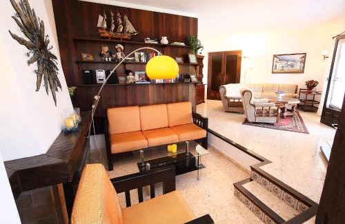 Moravit House | Pet-Friendly Holiday Home Krumel: Perfect for Families