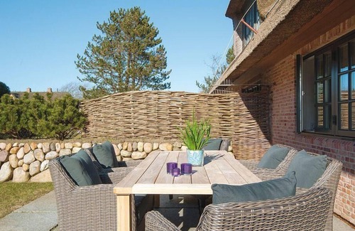 Kampen House | Pet-Friendly Getaway at Holiday Home Kuckucksnest