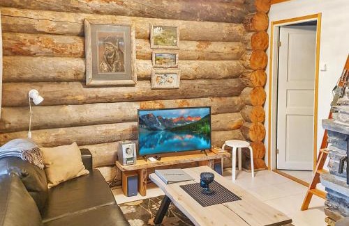 Akaslompolo House | Explore Holiday Home Kukasrakka: Pet & Child Friendly Retreat