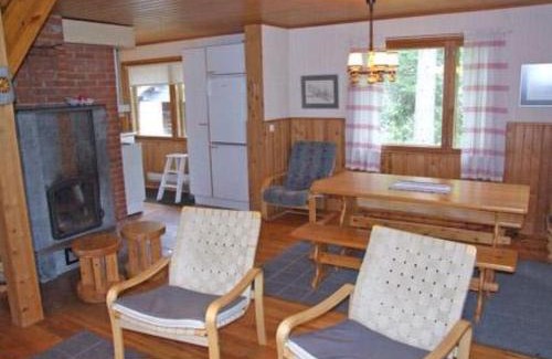 Kuusamo House | Pet-Friendly Holiday Home Kumpulahti with Stellar Reviews