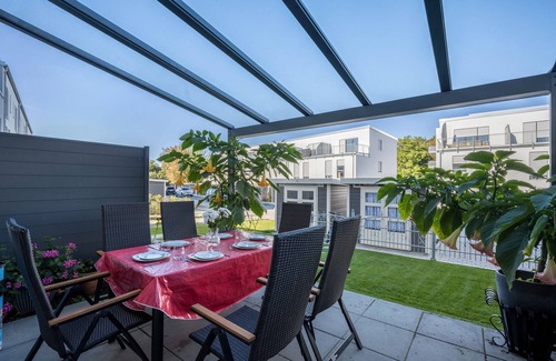 Padelugge House | Cozy Holiday Home "Lübeck Buntekuh" with Ocean Views