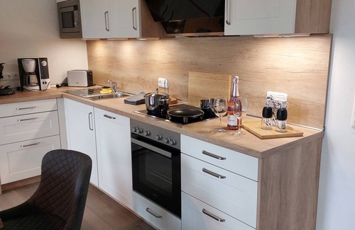 Brenkenhagen House | Discover Holiday Home "Lünden" with Ocean View & Spa