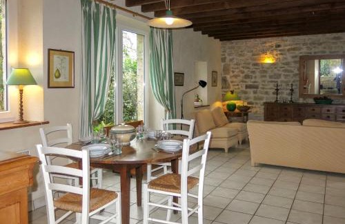 Sainte-Marie-du-Mont House | Cozy Holiday Home La Bedelle with Pet-Friendly Amenities