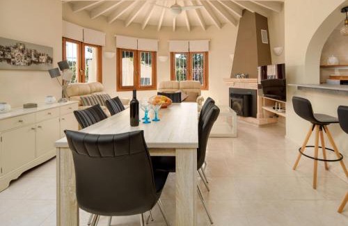 Media Luna House | Family-Friendly Getaway at Holiday Home La Cala by Interhome