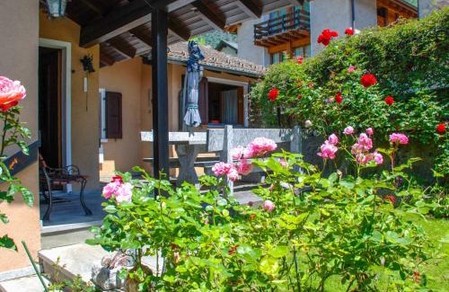 Olivone House | Pet-Friendly Holiday Home La Casina for Family Getaways