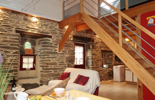Ploumoguer House | Cozy Holiday Home La Chapelle - Family-Friendly Retreat