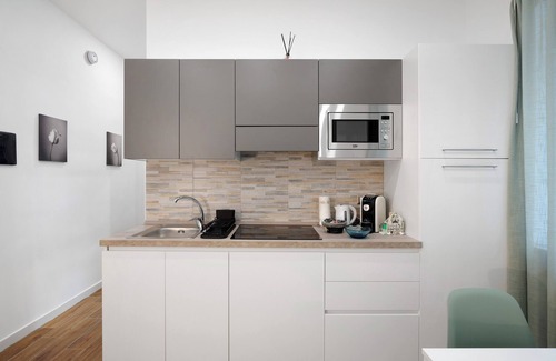 Fuorigrotta House | Holiday Home 'La Gioia' with Wi-Fi and Air Conditioning