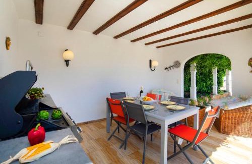 Casas de Torrat House | Pet-Friendly Holiday Home La Grippiere with Pool Access