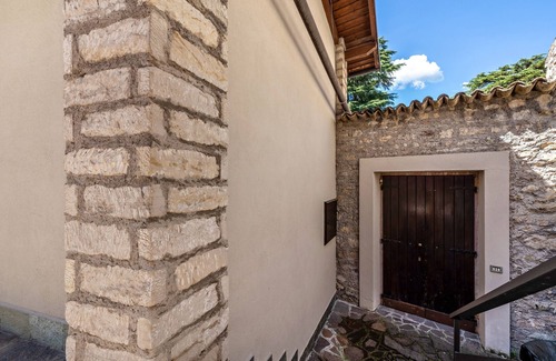 Gargnano House | Cozy Holiday Home 'La Magrè' with Ocean Views & Spa