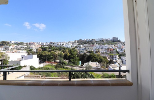 Castro Marina House | Cozy Holiday Home 'La Perla A Castro' with Private Terrace