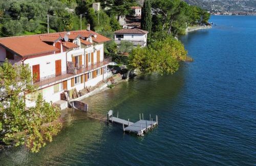 Cima House | Oceanfront Holiday Home La Spiaggetta: Family-Friendly Getaway