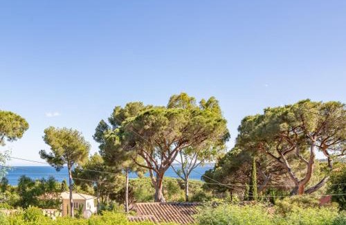 Plage de la Garonnette House | Charming Holiday Home La Treille - Ideal for Families