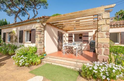 Plage de la Garonnette House | Charming Holiday Home La Treille - Ideal for Families