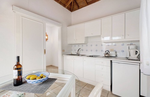 El Paso House | Tranquil Sea View Villa with Pool and Wi-Fi