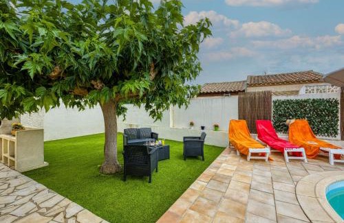Sauvian House | Discover Holiday Home La Voie Romaine: Family-Friendly Retreat