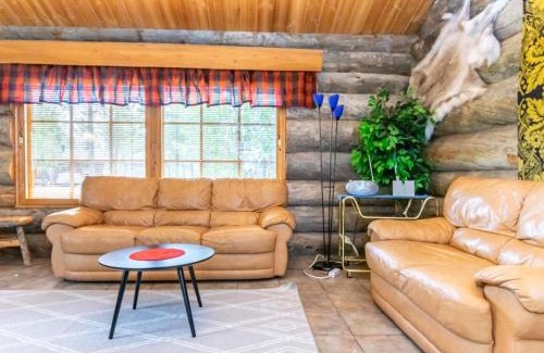 Saariselka House | Pet-Friendly Holiday Home Laanikelo for Family Getaways