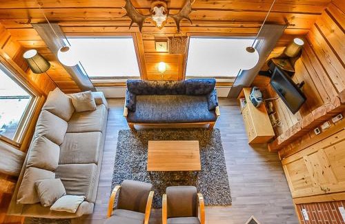 Kehys-Kainuu House | Cozy Holiday Home Laattaja Mökki - Pet Friendly Retreat