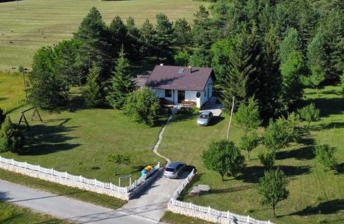 Rudanovac House | Relaxing Holiday Home Lana with Oceanfront Pool & Views