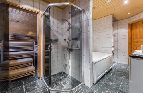 Rauhala House | Pet-Friendly Holiday Home Sarah: Dream Retreat in Lapland