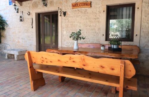 Kozljani House | Pet-Friendly Holiday Home Lara - Highly Rated Getaway