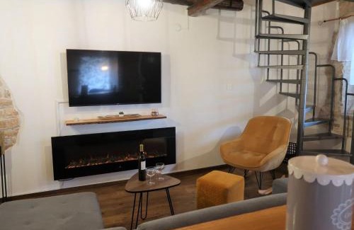 Kozljani House | Pet-Friendly Holiday Home Lara - Highly Rated Getaway