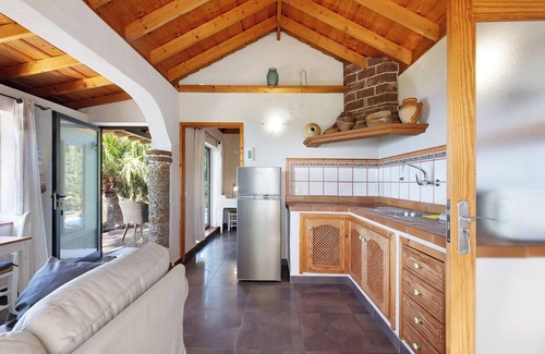 Tijarafe House | Seaside Retreat 'Las Vetas' with Private Pool & Ocean View