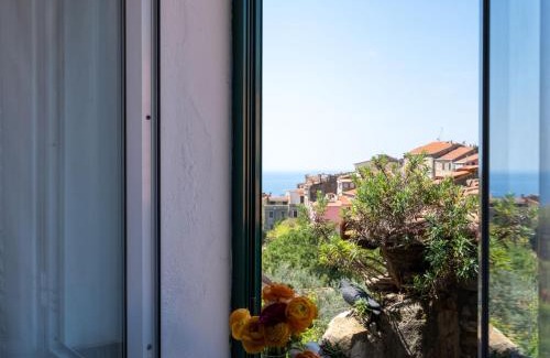 Cipressa House | Family-Friendly Holiday Home Le Antiche Volte - 9/10 Rating