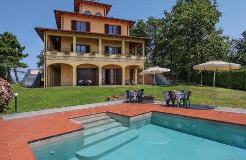 Giugnano House | Family-Friendly Retreat at Holiday Home Le Castagne