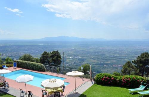 Giugnano House | Family-Friendly Retreat at Holiday Home Le Castagne