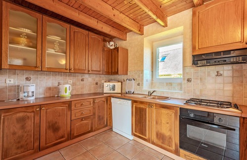 Porspoder House | Holiday Home 'Le Gîte Vert 3' with Private Terrace and Shared Garden