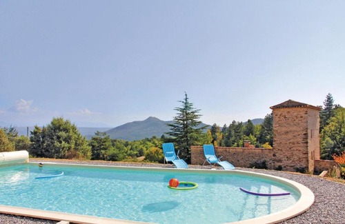 Mallefougasse-Auges House | Relax at Holiday Home Le Pigonnier de la Tuilière