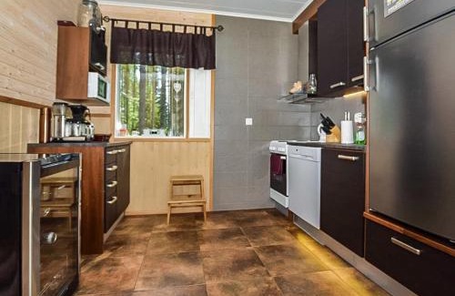 Saarijarvi House | Cozy Holiday Home Lepovalkeinen with Child-Friendly Amenities