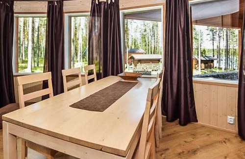 Saarijarvi House | Cozy Holiday Home Lepovalkeinen with Child-Friendly Amenities