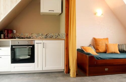 Plozevet House | Cozy Holiday Home Les Blés - Perfect for Family Getaways