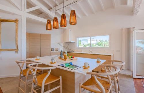 Saint-Aygulf House | Inviting Holiday Home Les Rêves Bleus with Pool for Families