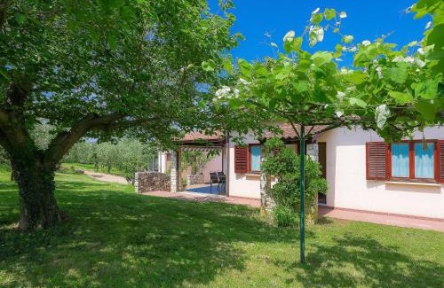 Đuba House | Inviting Casa Licia: Family-Friendly with Pool Access