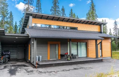 Syote House | Kid-Friendly Holiday Home Loma-saaga 3 with Hot Tub
