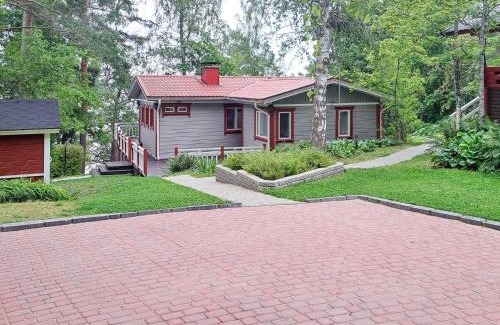 Lohja House | Idyllic Holiday Home Lomaranta with Hot Tub & Family-Friendly