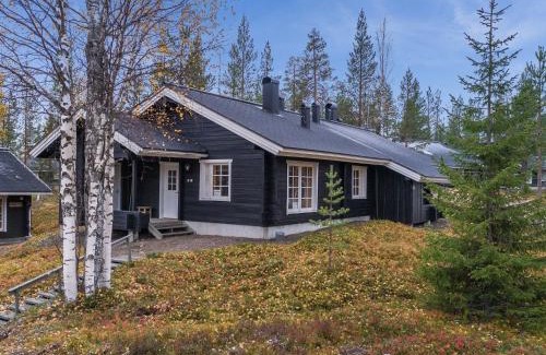 Yllasjarvi House | Family-Friendly Holiday Home Lomaylläs with Hot Tub