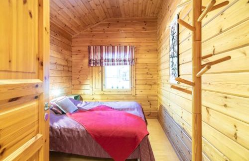Yllasjarvi House | Cozy Holiday Home Lomaylläs with Hot Tub & Pet-Friendly Stay