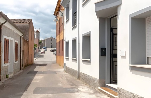 Telti Apartment | Holiday Home 'Lu Furru - Coccu Apartment' with Air Conditioning