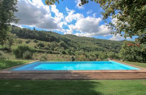 Torsoli House | Pet-Friendly Holiday Home Lucolena with Pool & High Rating