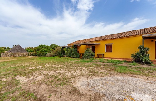 Aglientu House | Cozy Holiday Home 'Lu Stazzu Di Tarraolta 3' with Ocean View