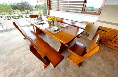 Cista Velika House | Discover Tranquil Bliss at Holiday Home Lunnis