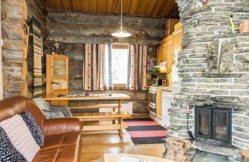 Lampivaara House | Pet-Friendly Retreat: Holiday Home Luostonseita 1