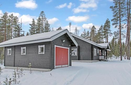 Yllas House | Delightful Holiday Home Luppo with Hot Tub & Pet Friendly