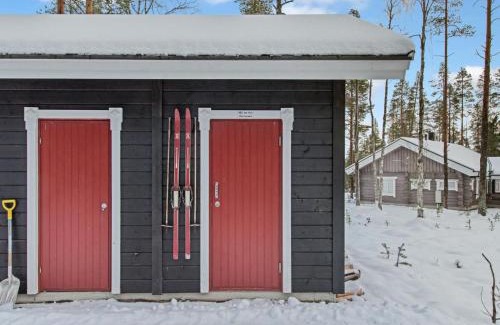 Yllas House | Delightful Holiday Home Luppo with Hot Tub & Pet Friendly