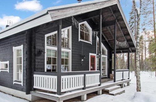 Yllas House | Delightful Holiday Home Luppo with Hot Tub & Pet Friendly