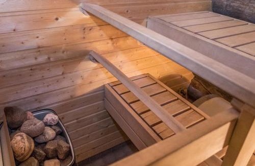 Rukatunturi House | Exceptional Holiday Home Mäentähti b with Pet Friendly Amenities